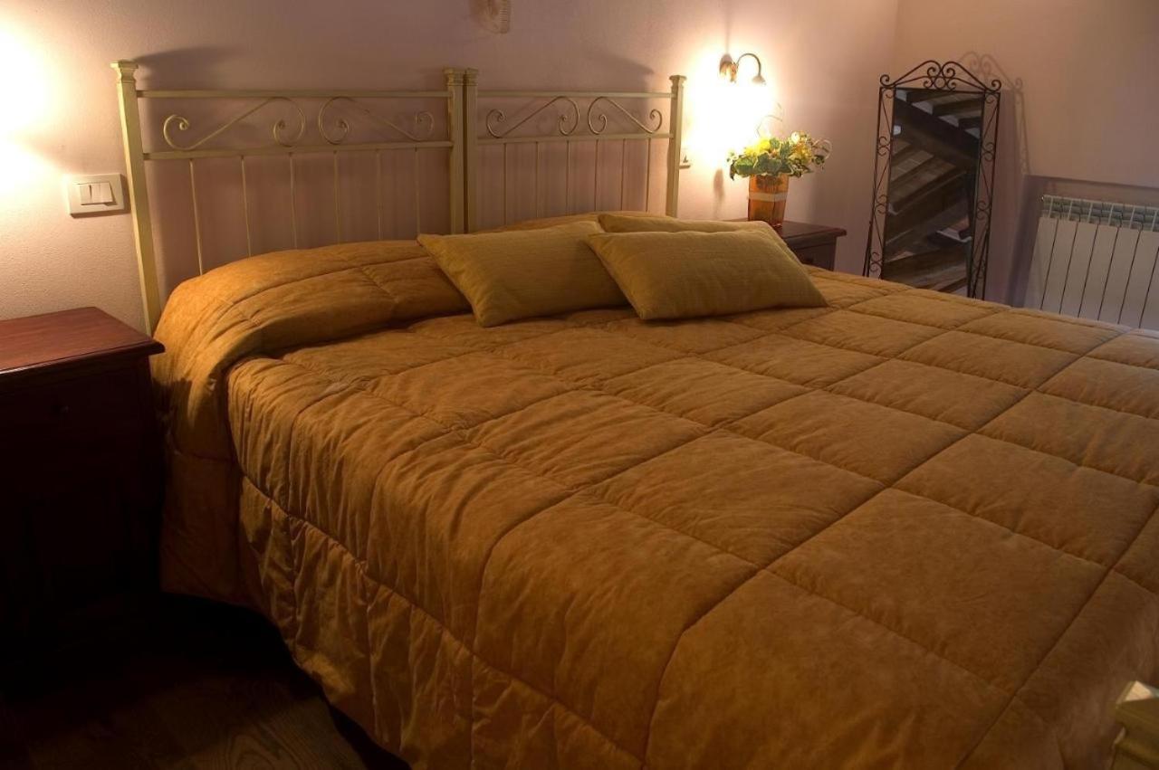 Agriturismo La Burraia Vicino A San Gimignano Гамбасси-Терме Экстерьер фото