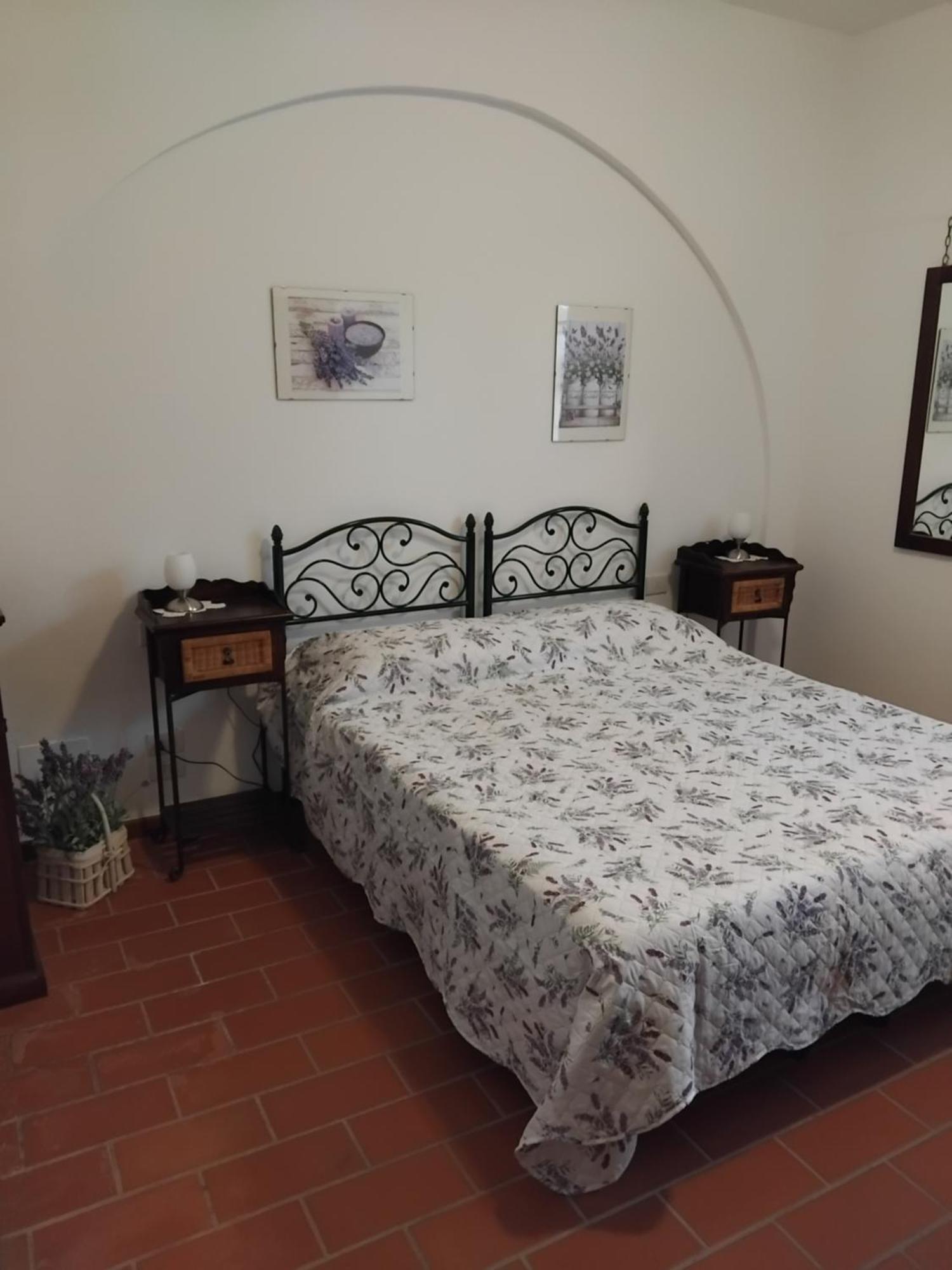 Agriturismo La Burraia Vicino A San Gimignano Гамбасси-Терме Экстерьер фото
